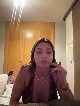 Noeliagglow live sex cam