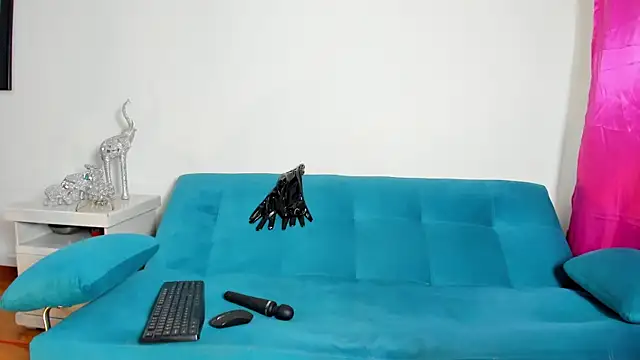 Victoria_Jonness live sex cam