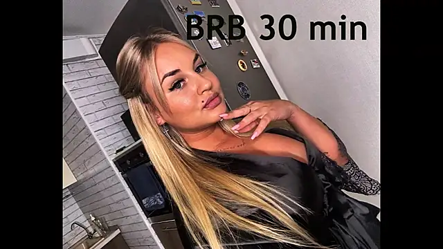 VelleryKinky live sex cam