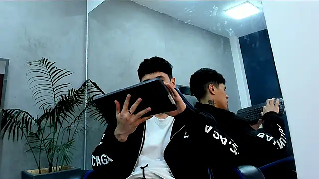 roan_birkin's cam snapshot