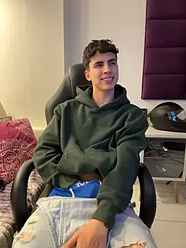 AdrianRinaldi's cam snapshot