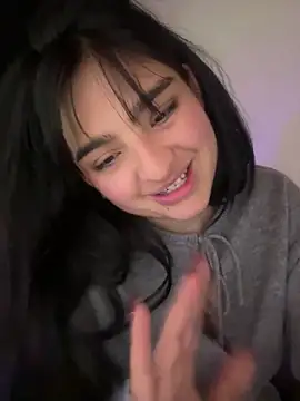 Clementyne30 live sex cam