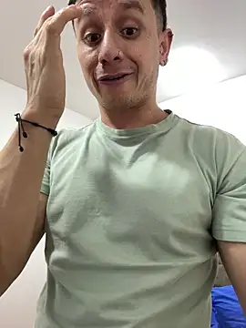 AndrewFalcon_'s cam snapshot