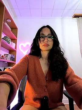 Naughty-Jessie live sex cam