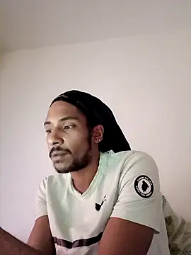 Mikaaa97 live sex cam