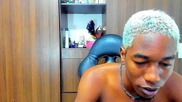 Dreamastercum_'s cam snapshot