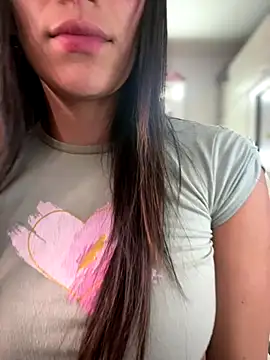 Emmily_19 live sex cam