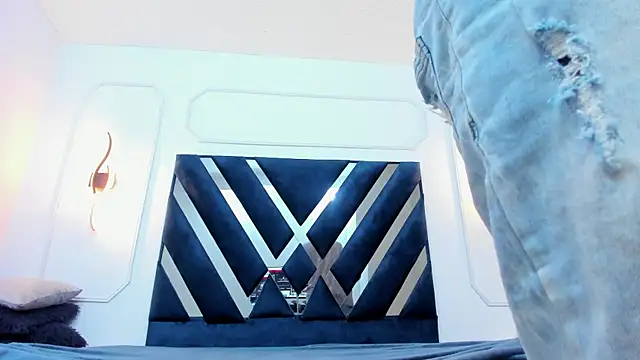 hoot_booys_'s cam snapshot