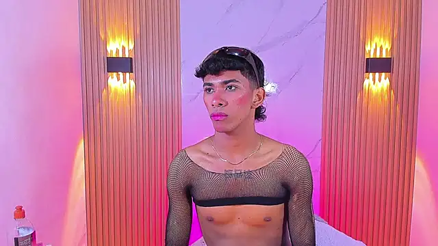 Ethan_thouse's cam snapshot