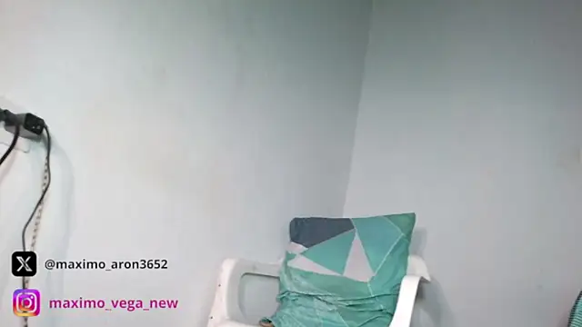 maximo_vega_newv live sex cam