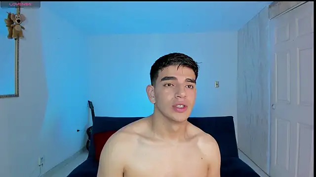 Ares_Johnson live sex cam
