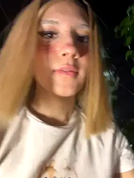 SweetBunnyGF live sex cam