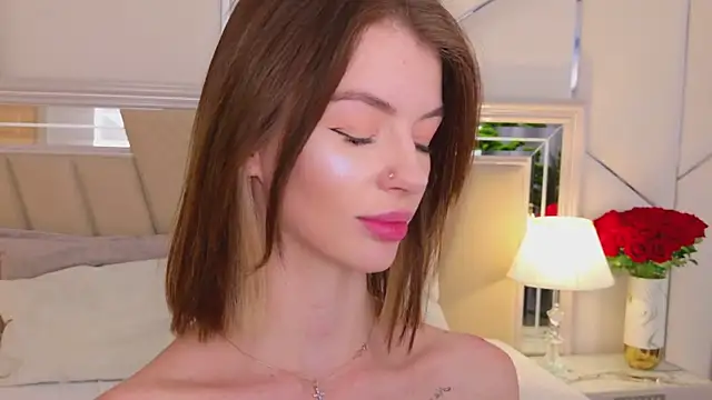 MeganMour live sex cam