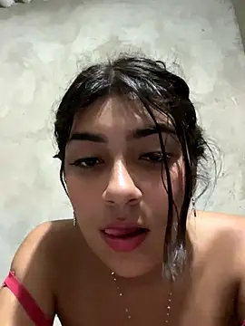 Sweed-virgin-pussy live sex cam