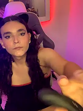 La-Gatiita-trans live sex cam