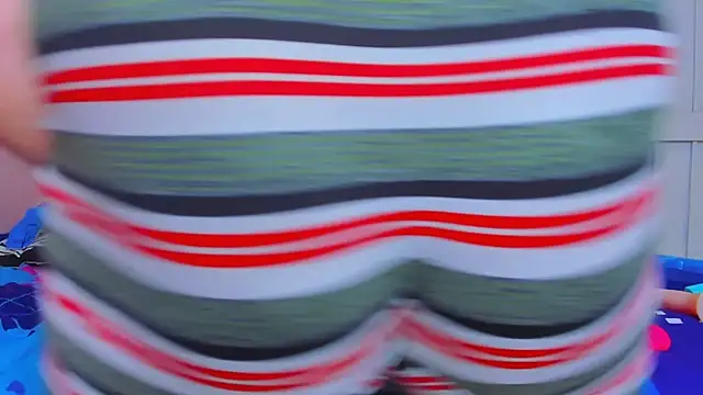 CoupleLatinXXX's Stripchat show and profile