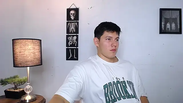 JamesCr_ live sex cam