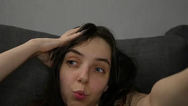 GenovesDi live sex cam