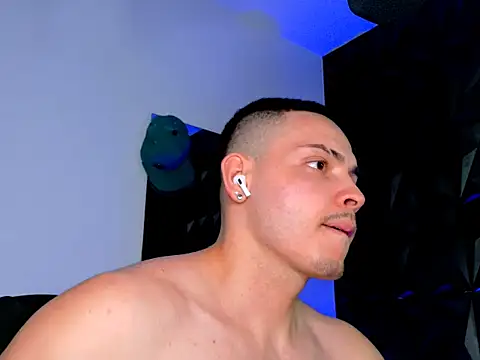 Maxwell_Dupont's cam snapshot