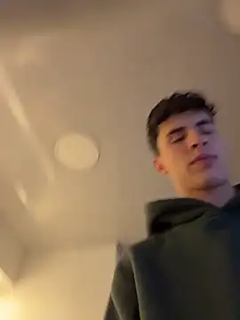 AdrianRinaldi live sex cam