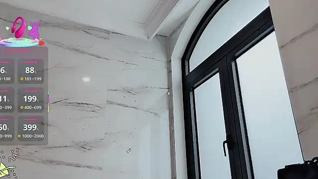 Caryln-Bun live sex cam