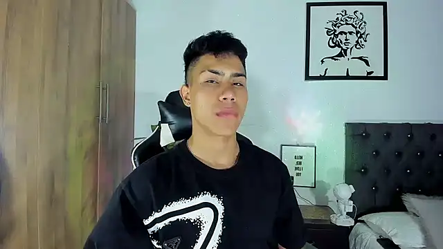 AlanNaughty live sex cam