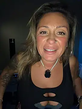 bossyroxy84 live sex cam