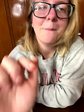 Lizzyloo live sex cam