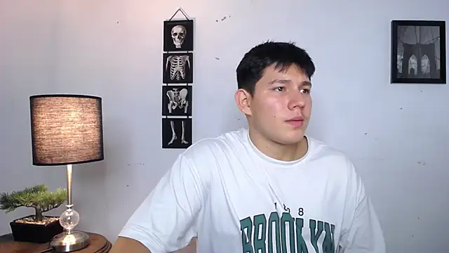 JamesCr_ live sex cam