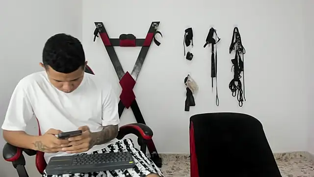 RoughSex_and_BDSM's cam snapshot