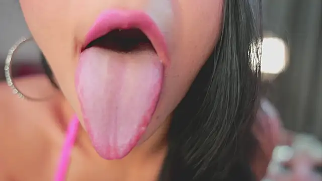 MillaBelle live sex cam