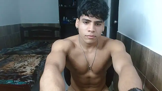 Tyler_Gold23's cam snapshot