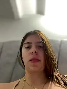 Cloew_Marz live sex cam