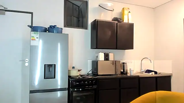 ConnieSmall24 live sex cam