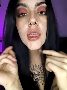 Mazikeen-- live sex cam