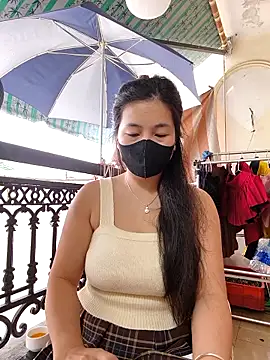 lyna_bl live sex cam