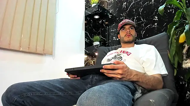 Rafael_Mendezz live sex cam