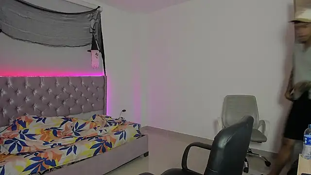 skinny_tatto01 live sex cam