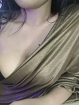 KARISHMA-STRIP live sex cam