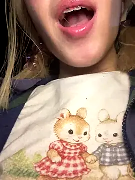 SweetBunnyGF live sex cam