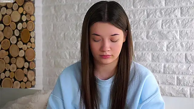 LowOncoming live sex cam