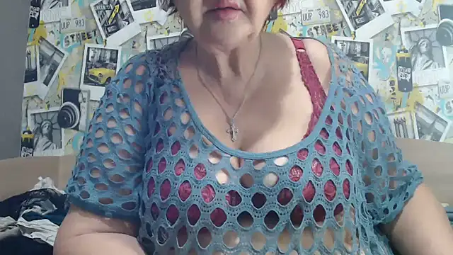 DeniseeRosea live sex cam