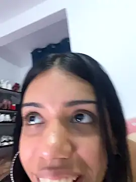 -Naomyy- live sex cam