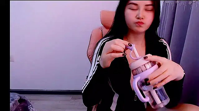 Little-sweet live sex cam