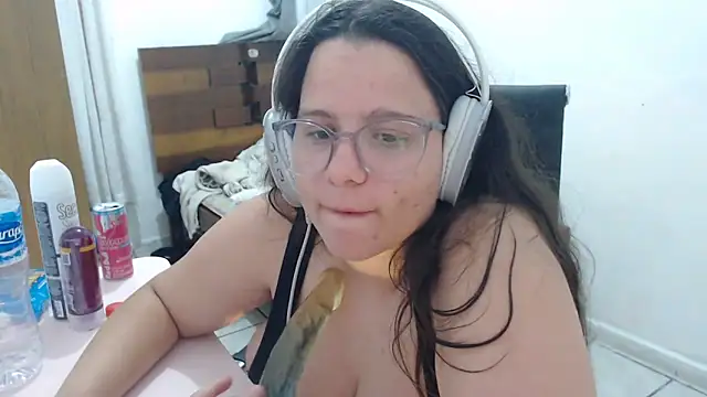 isanhaiaka live sex cam