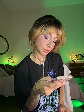 Cinamoonn live sex cam