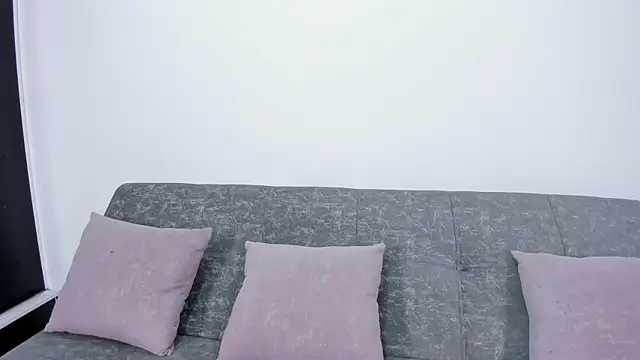 Alondra_Cutie live sex cam
