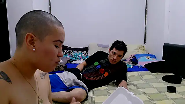 luxandracon23's cam snapshot