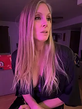 ItsDanniG live sex cam