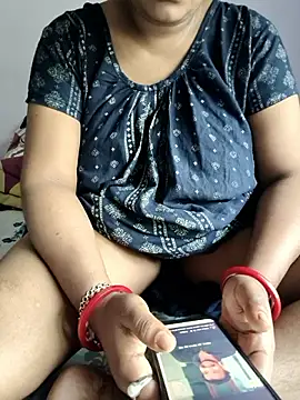 Deborbhavi222 live sex cam